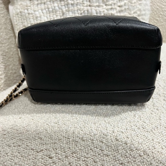 Chanel Black Vanity Case - Picture 4 of 6